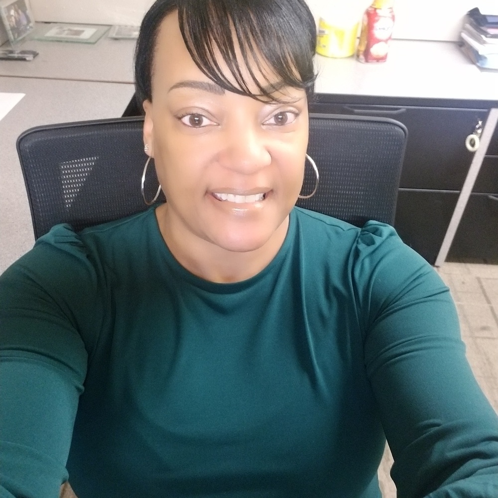 Meet your Posher, Renee